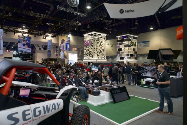 星空智能科技:CES2024:九号公司全新智能割草机、新物种E-bike成焦点