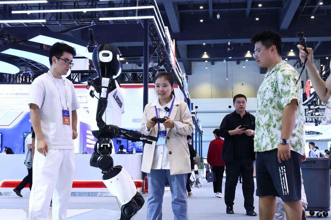 星空体育科技：算领未来！2024中国算力大会上有哪些黑科技？