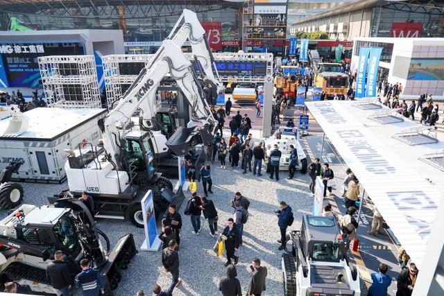星空体育科技：徐工集团baumaCHINA2024惊艳亮相：展示中国工程机械的硬核实力(图16)