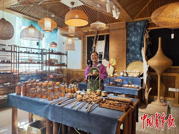 年轻人成非遗工坊“掌门人”乡村正在发生什么｜文化中国行(图1)