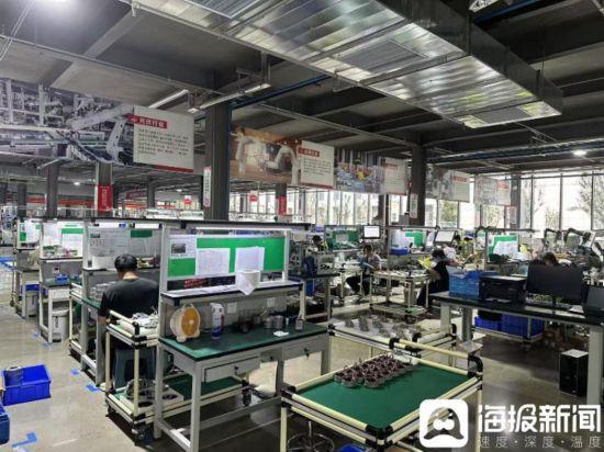 星空智能科技：把机器人发布会搬进车间看山东如何描绘“智造强省”新图景(图1)