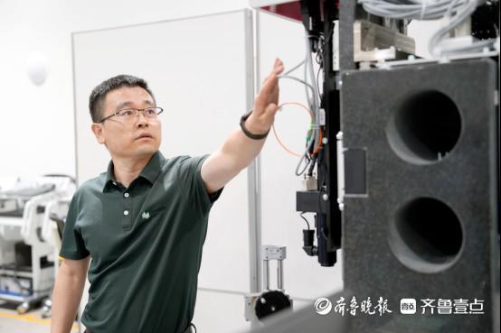 凡人歌·青岛故事丨大工匠封善斋：为中国高端制造铸“工业尺子”(图1)
