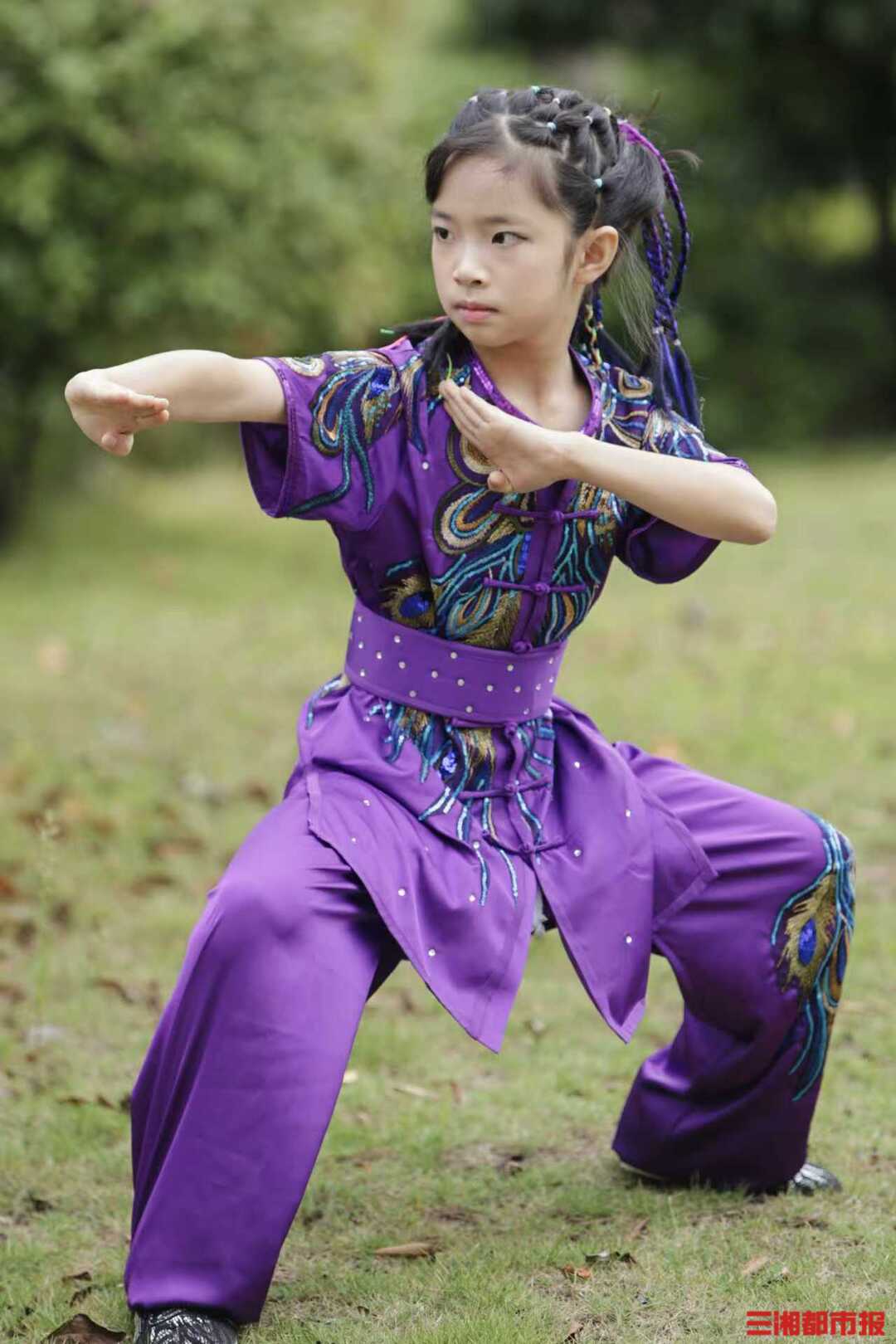 星空体育智能科技：9岁“武林萌主”南棍舞出冠军路(图2)