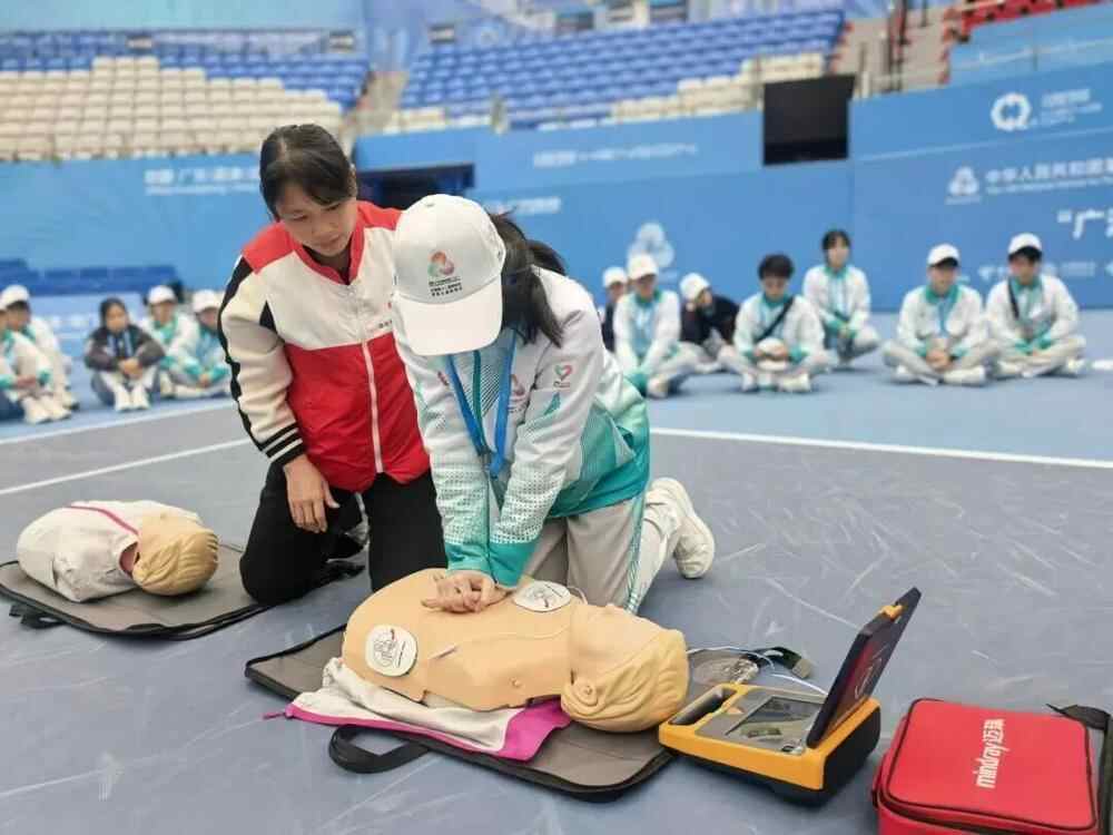 专业与温情并重——残特奥会“小海豚”炼成记