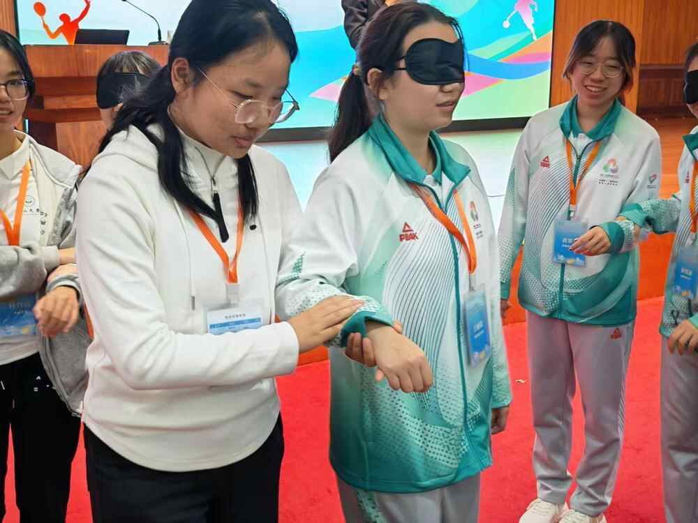 专业与温情并重——残特奥会“小海豚”炼成记(图4)