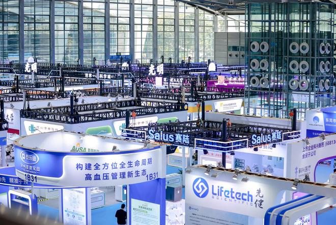 千余款“黑科技”闪耀鹏城深圳2024年药械产业产值达1576亿元